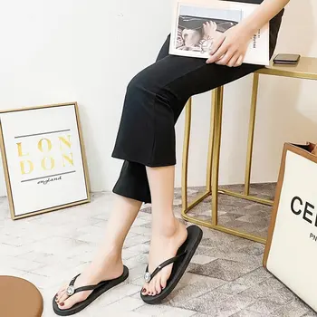  2022 Лятото нов клип краката плаж сладки сандали маритим мода да носят прости дамски чехли 635